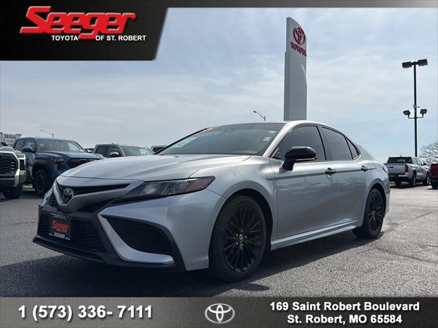 2022 Toyota Camry SE Nightshade Edition