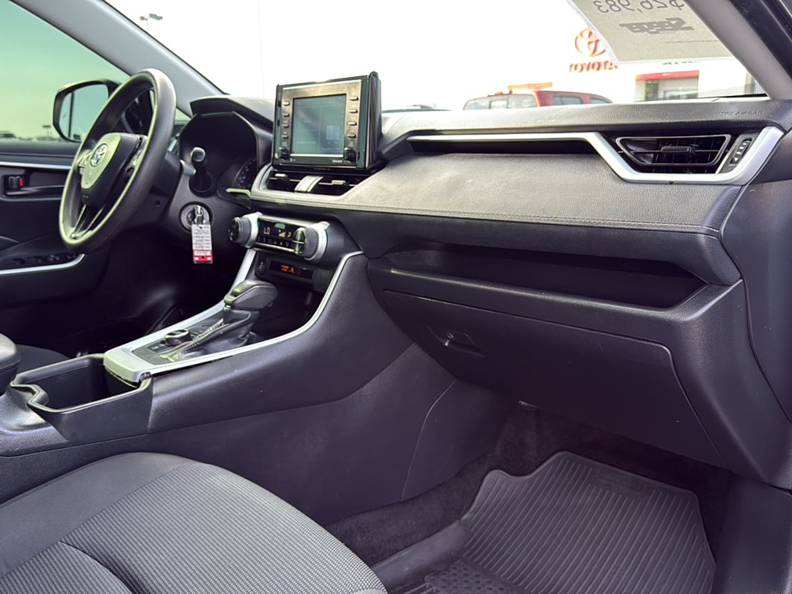 2022 Toyota RAV4 Hybrid LE