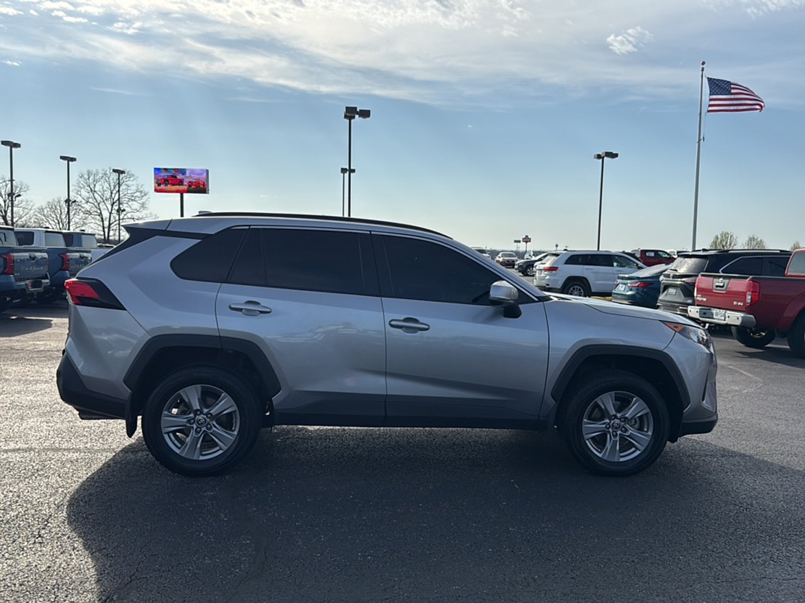2022 Toyota RAV4 Hybrid LE