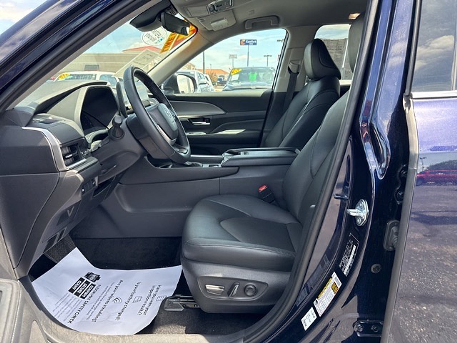 2025 Toyota Grand Highlander LE