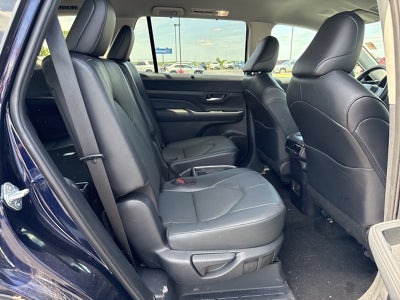 2025 Toyota Grand Highlander LE