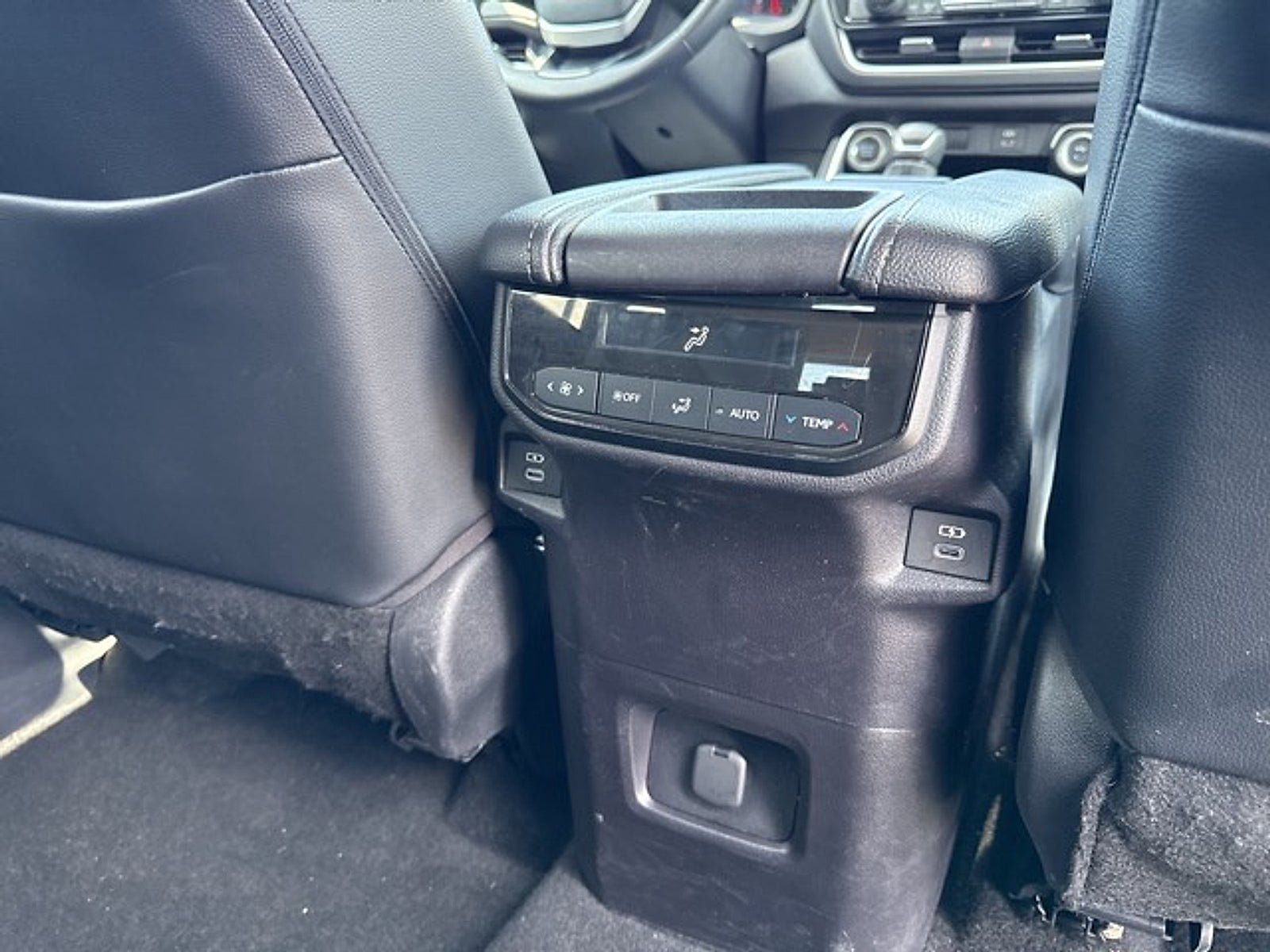 2025 Toyota Grand Highlander LE