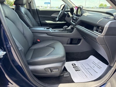 2025 Toyota Grand Highlander LE