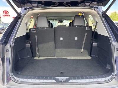 2025 Toyota Grand Highlander LE