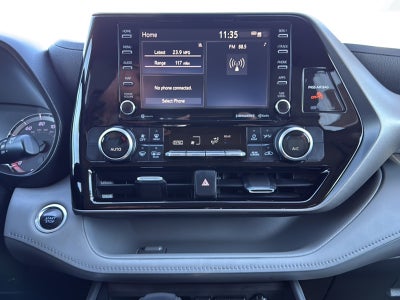 2020 Toyota Highlander LE