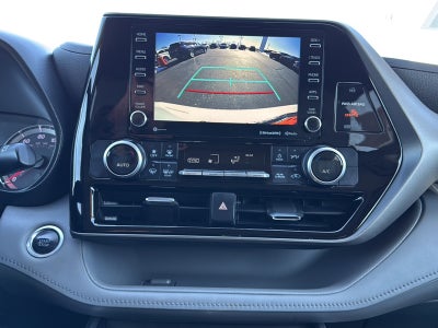 2020 Toyota Highlander LE