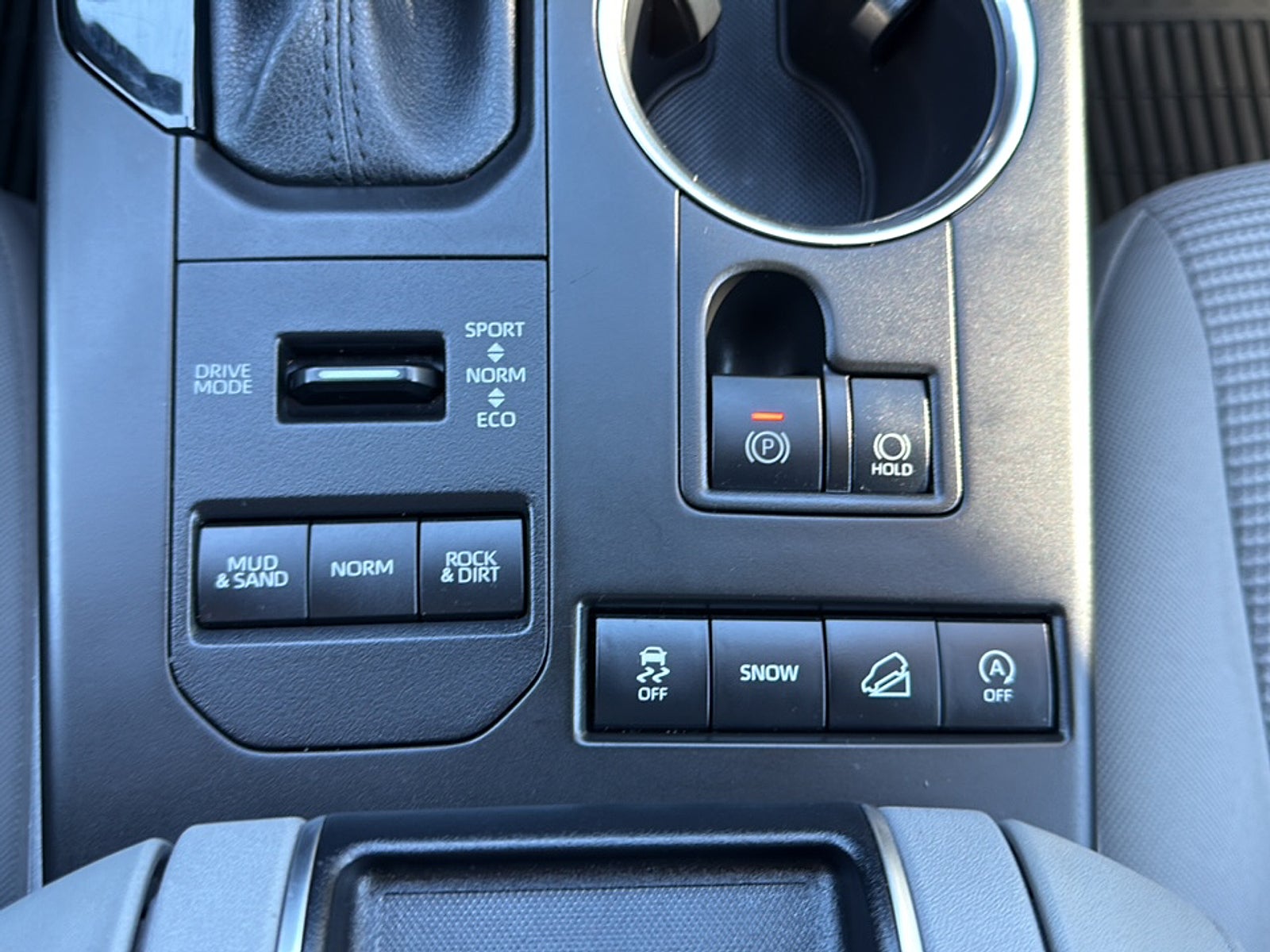 2020 Toyota Highlander LE