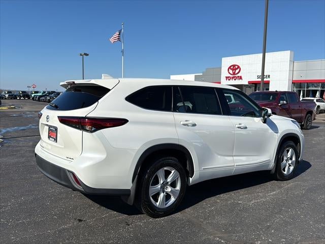 2020 Toyota Highlander LE