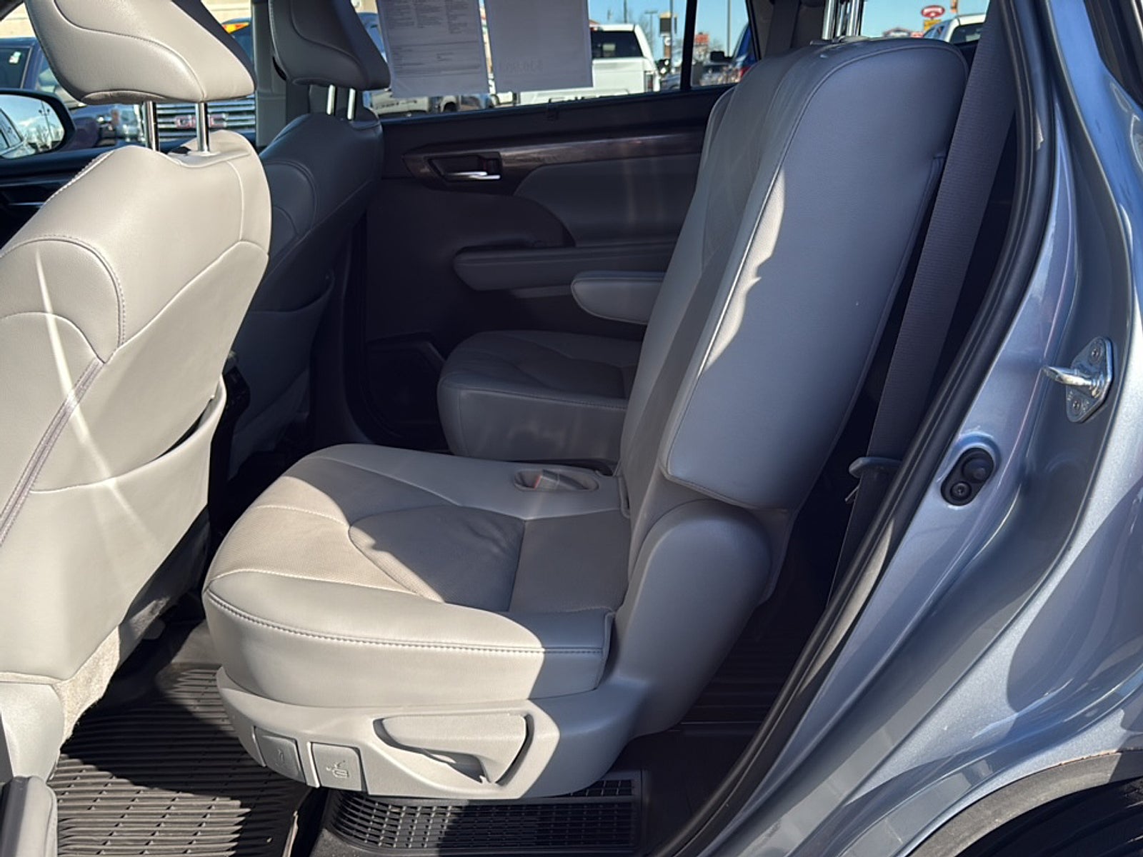 2021 Toyota Highlander Hybrid Platinum