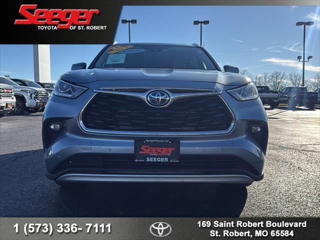 2021 Toyota Highlander Hybrid Platinum
