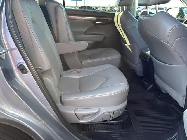 2021 Toyota Highlander Hybrid Platinum