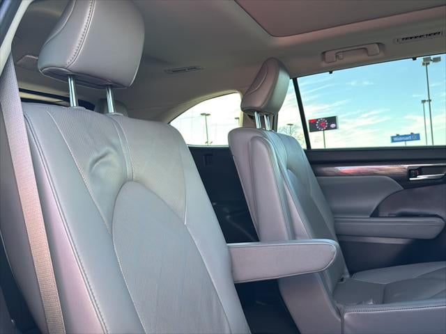2021 Toyota Highlander Hybrid Platinum