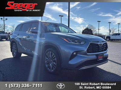 2021 Toyota Highlander Hybrid Platinum