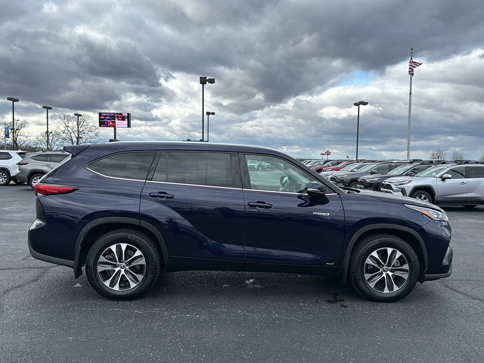 2020 Toyota Highlander Hybrid XLE