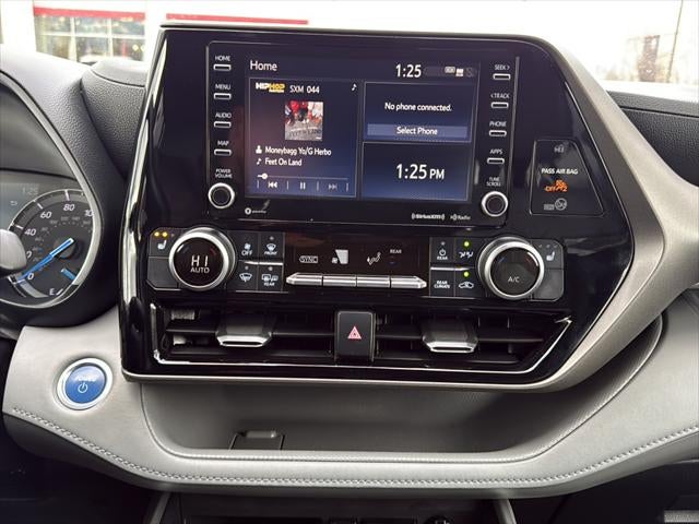 2020 Toyota Highlander Hybrid XLE