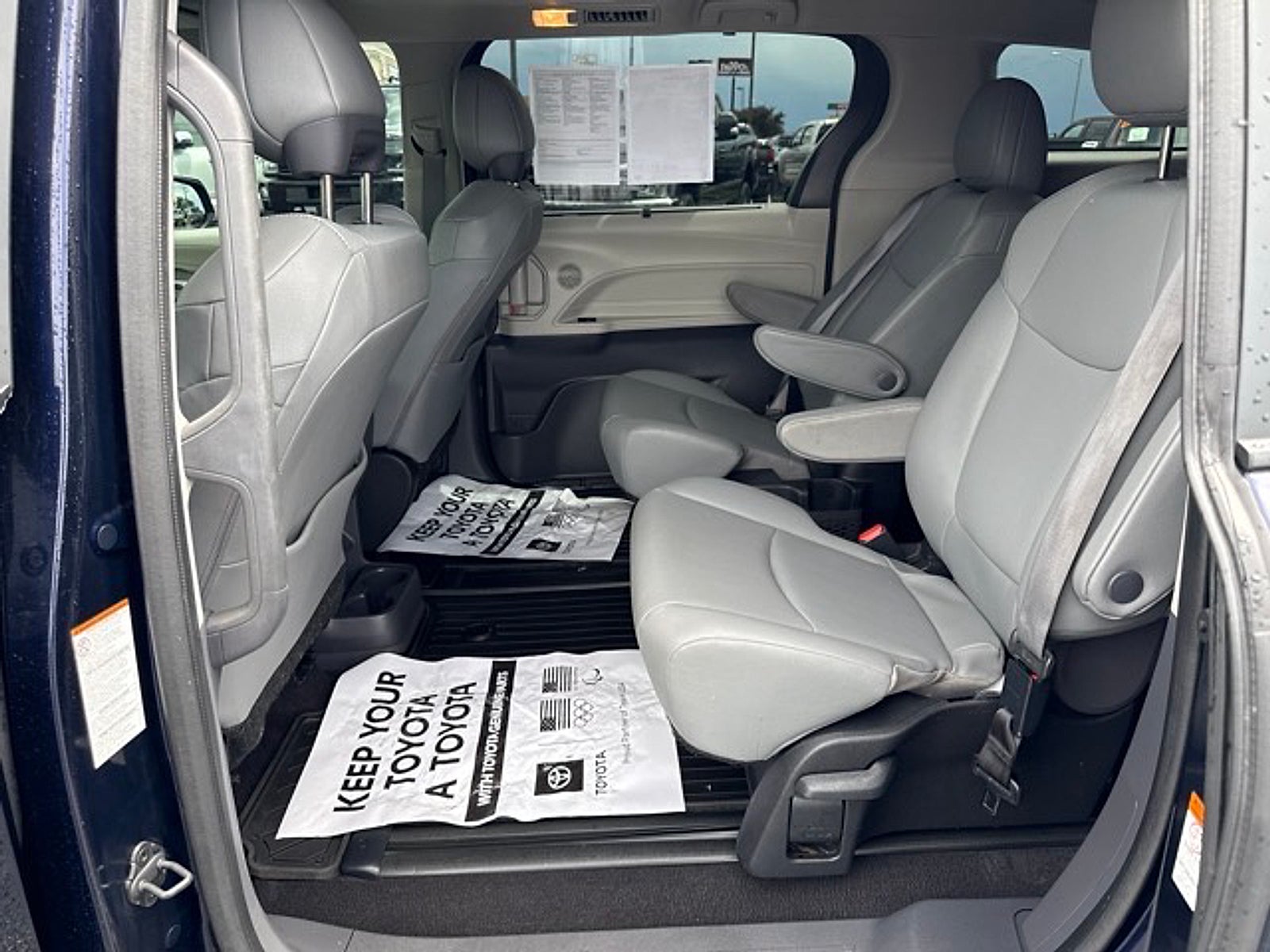 2023 Toyota Sienna XLE