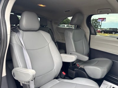 2023 Toyota Sienna XLE