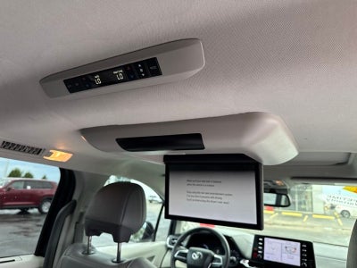 2023 Toyota Sienna XLE