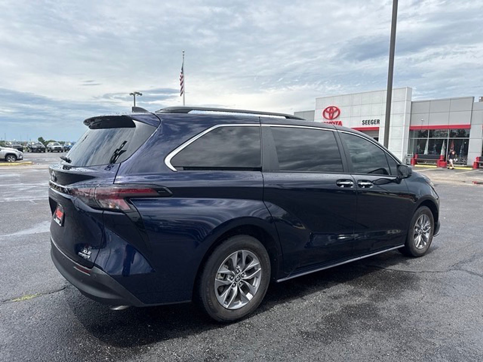 2023 Toyota Sienna XLE
