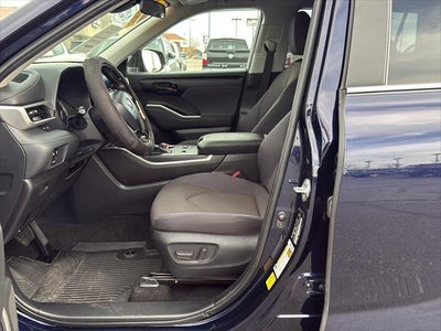 2023 Toyota Highlander LE