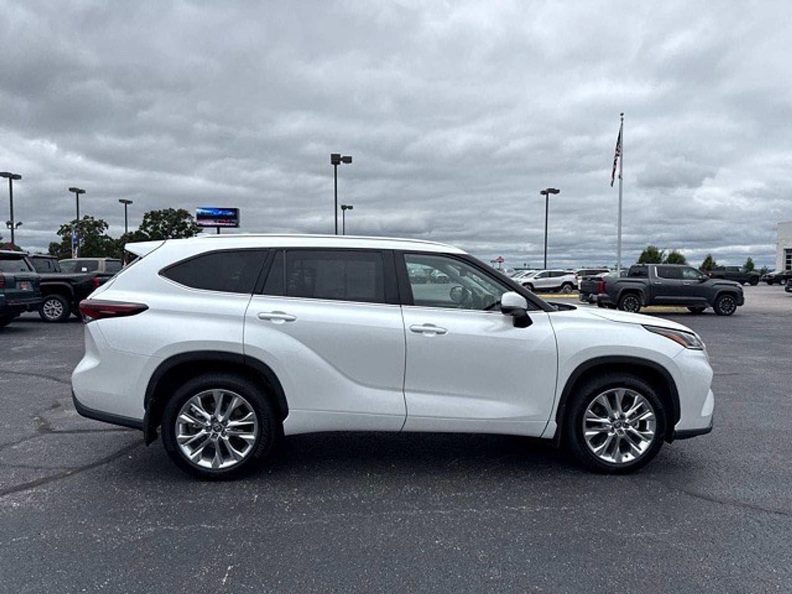 2024 Toyota Highlander Limited