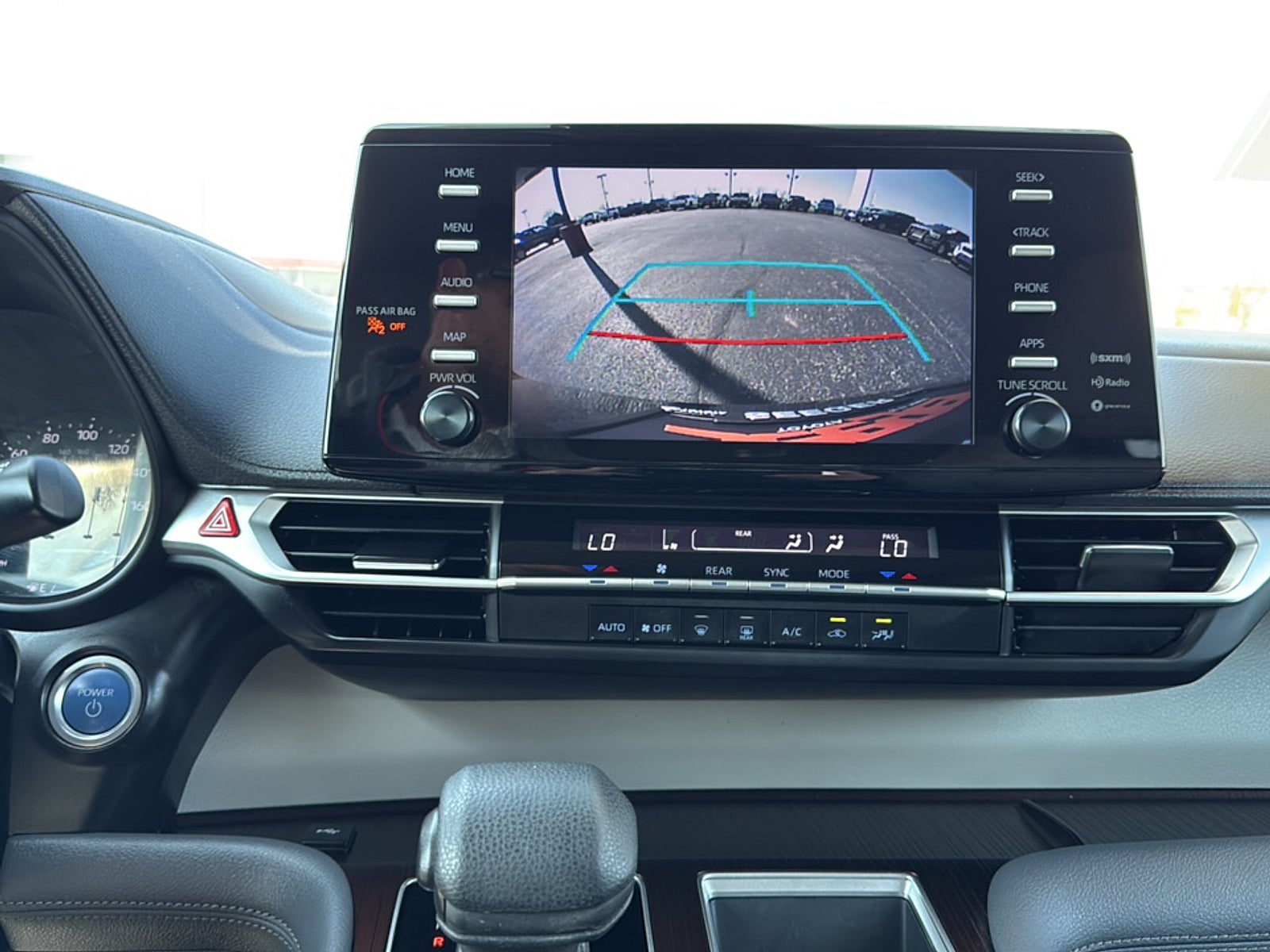 2024 Toyota Sienna LE