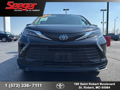 2024 Toyota Sienna LE