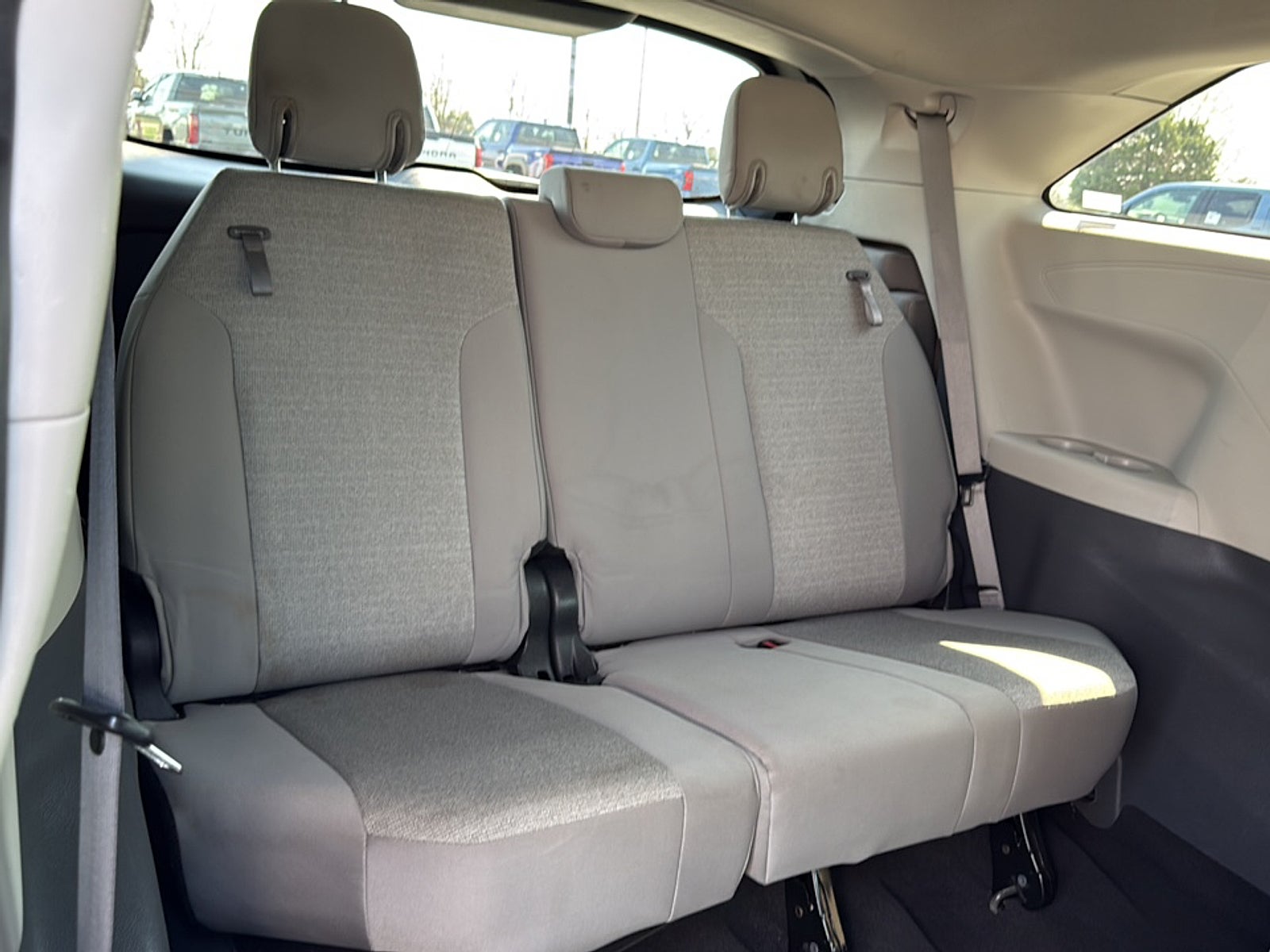 2024 Toyota Sienna LE