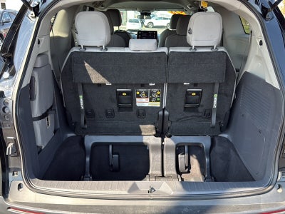 2024 Toyota Sienna LE