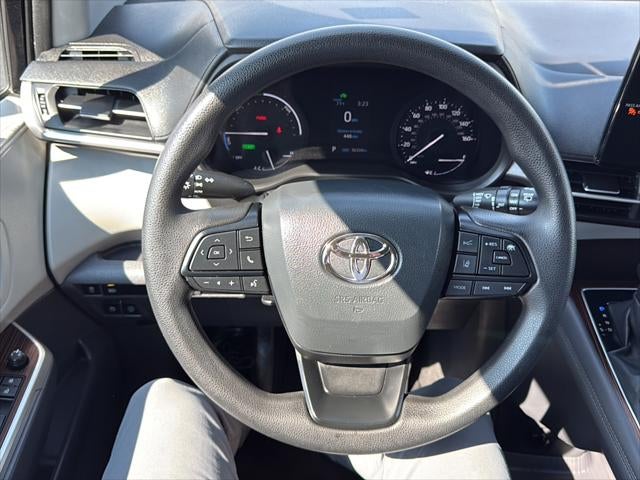 2024 Toyota Sienna LE