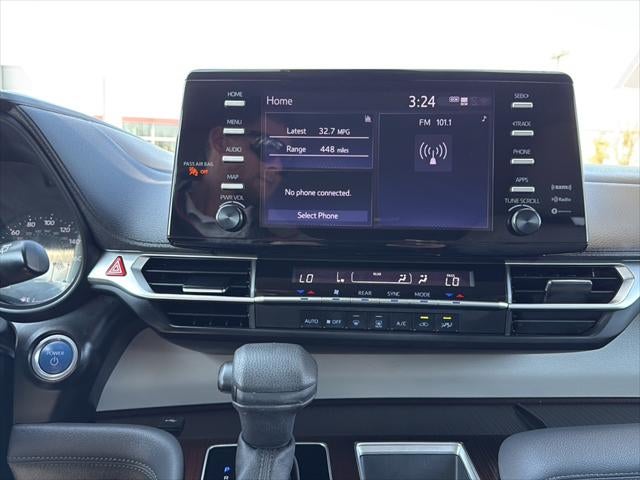 2024 Toyota Sienna LE