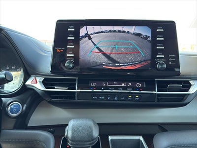 2024 Toyota Sienna LE