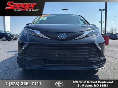 2024 Toyota Sienna LE