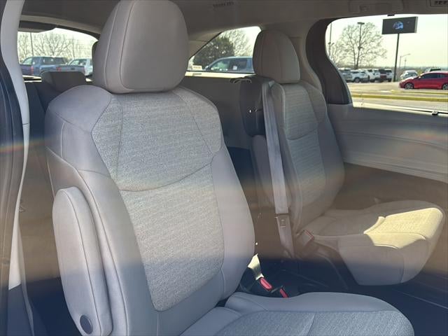 2024 Toyota Sienna LE