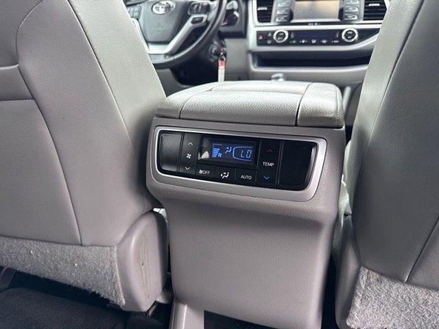 2015 Toyota Highlander LE Plus V6