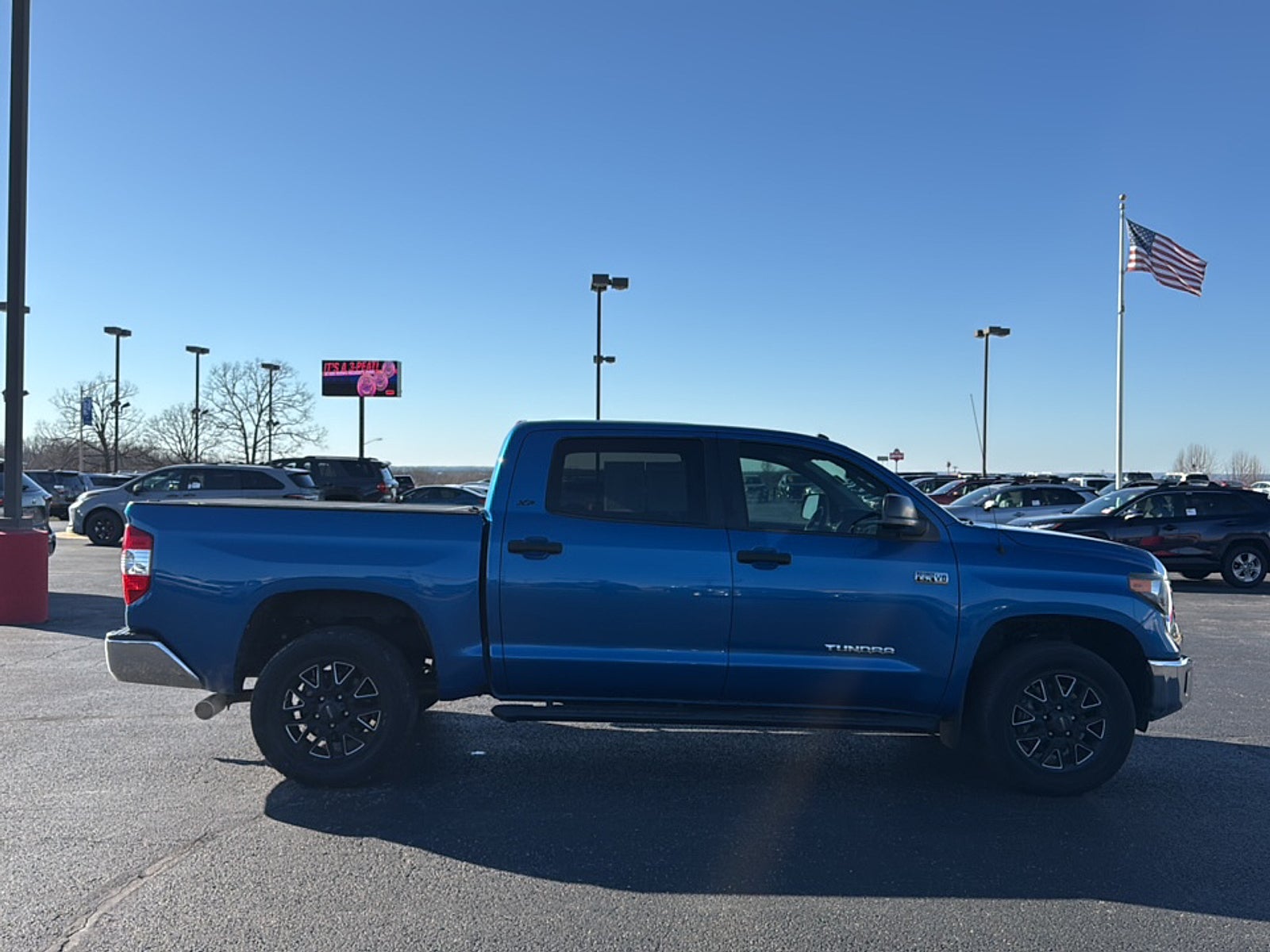 2018 Toyota Tundra SR5 5.7L V8