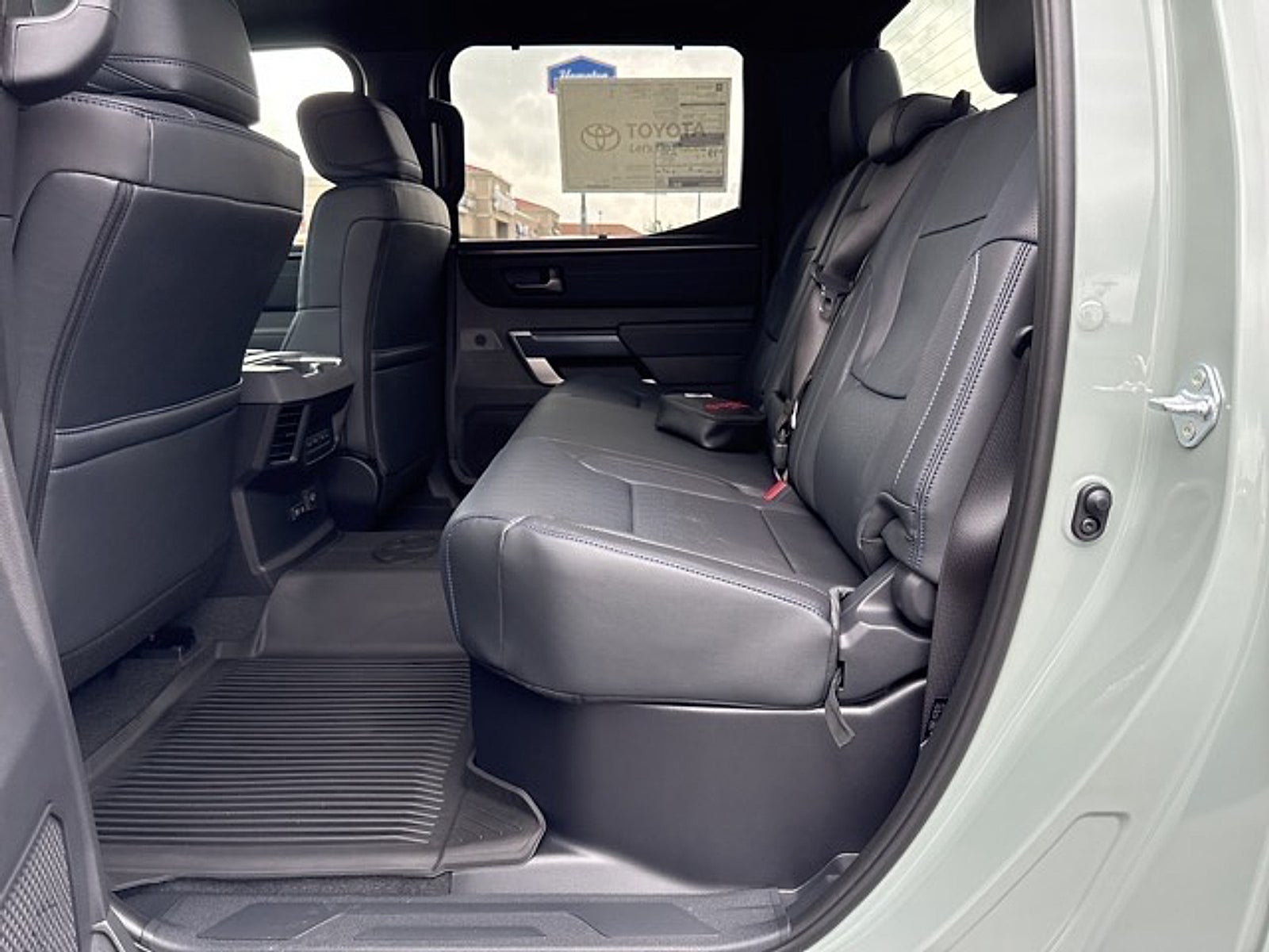 2026 Toyota Tundra Platinum CrewMax 5.5' Bed