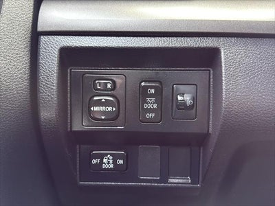 2016 Toyota Tundra SR5 5.7L V8