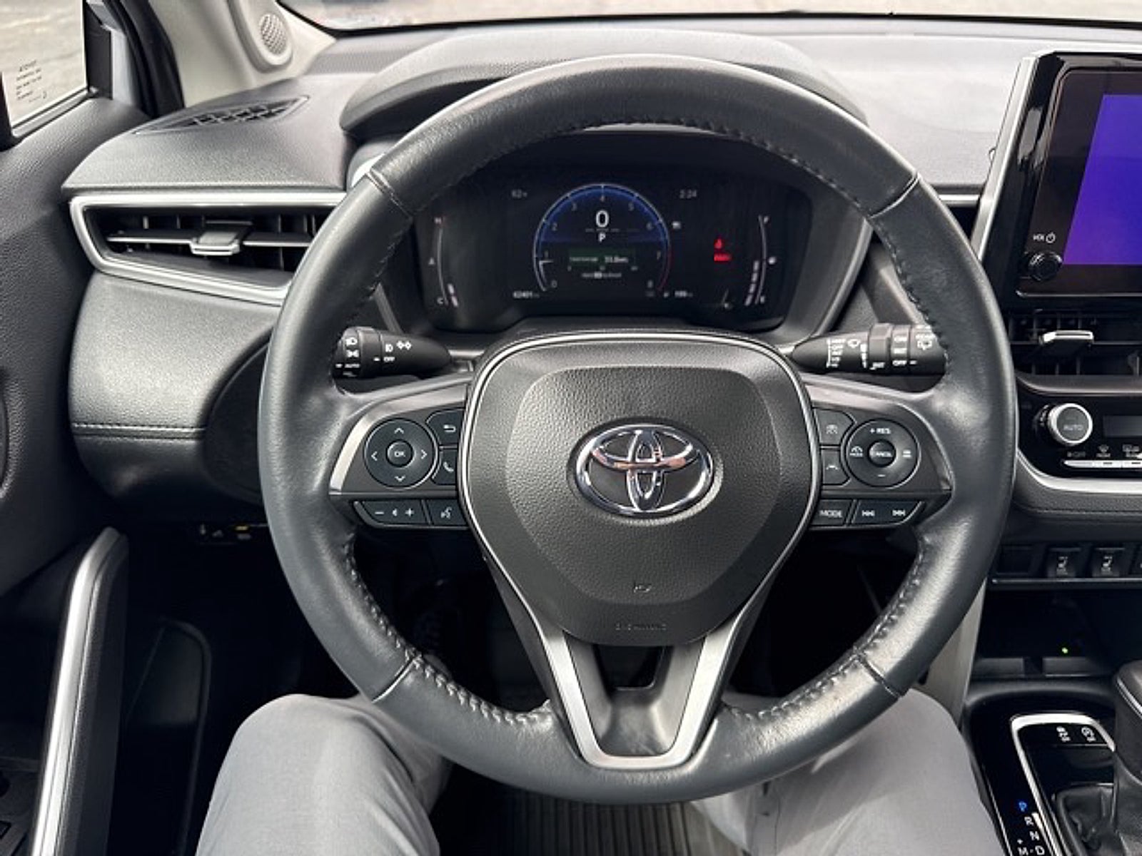 2024 Toyota Corolla Cross XLE