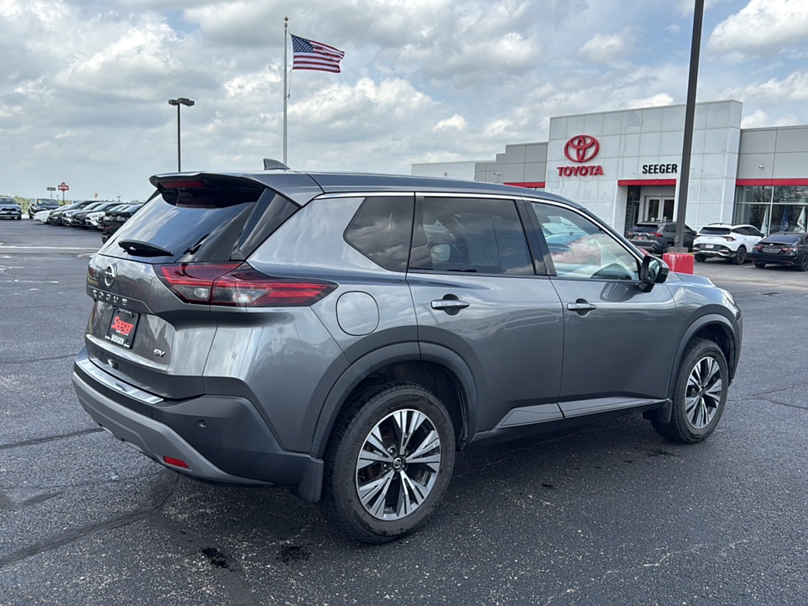 2021 Nissan Rogue SV FWD