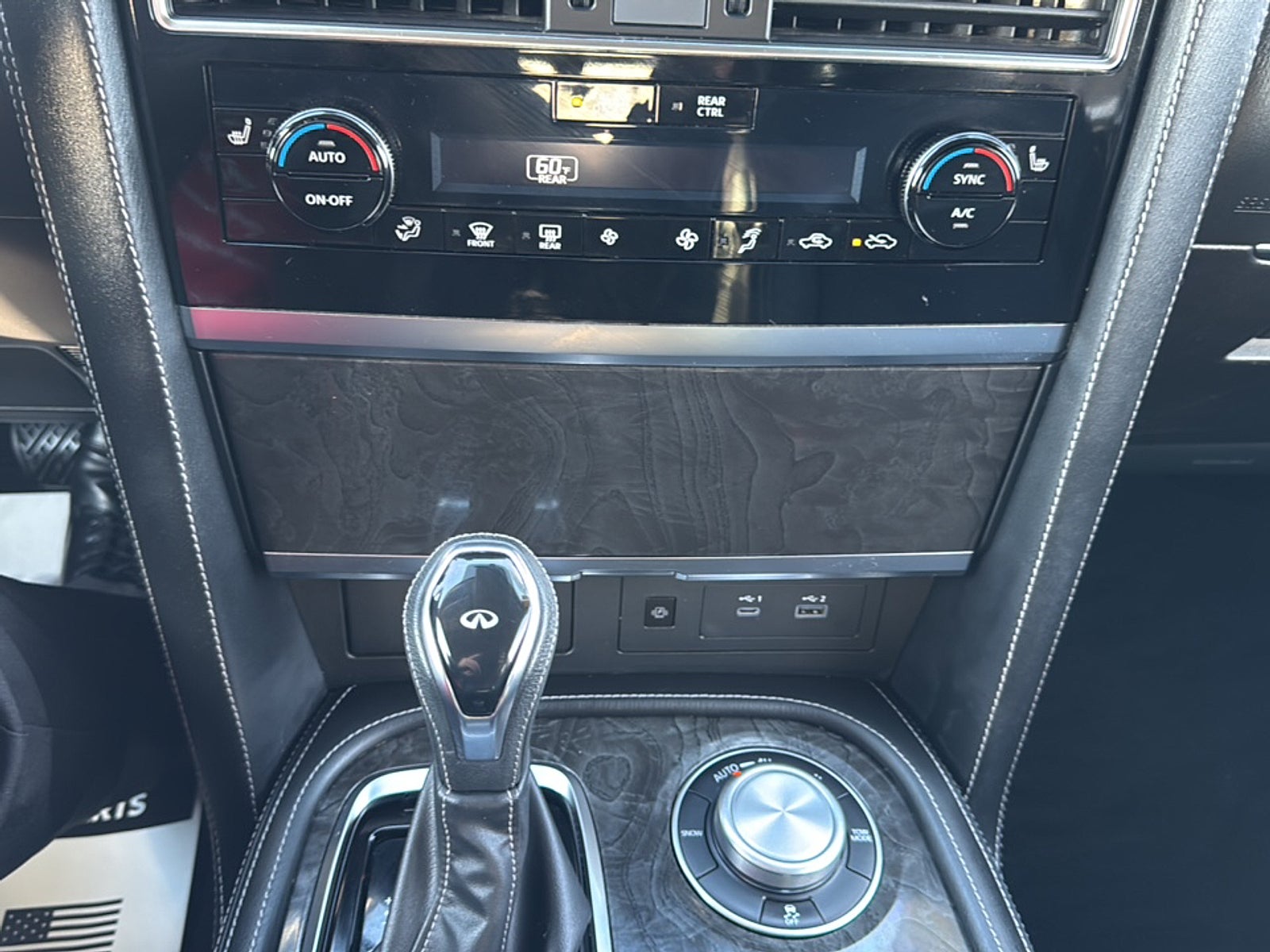 2023 INFINITI QX80 LUXE