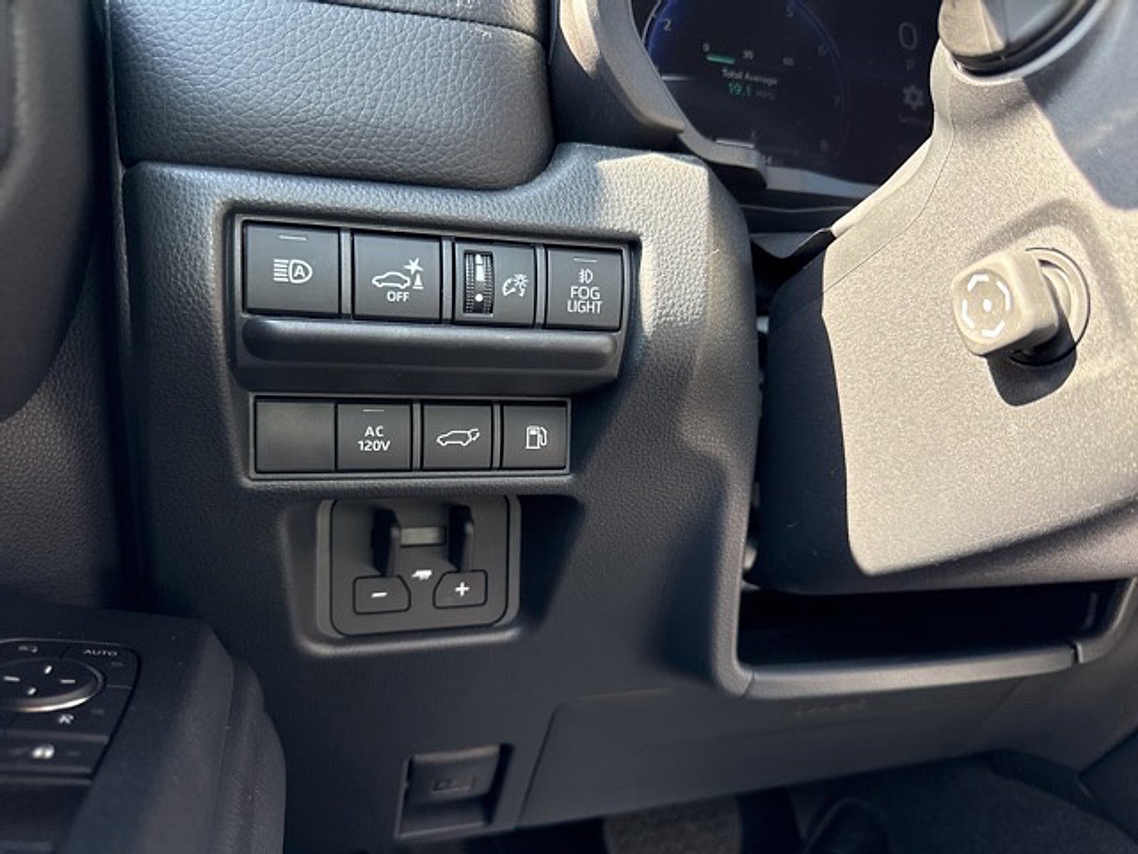 2025 Toyota Land Cruiser 4WD (Natl)