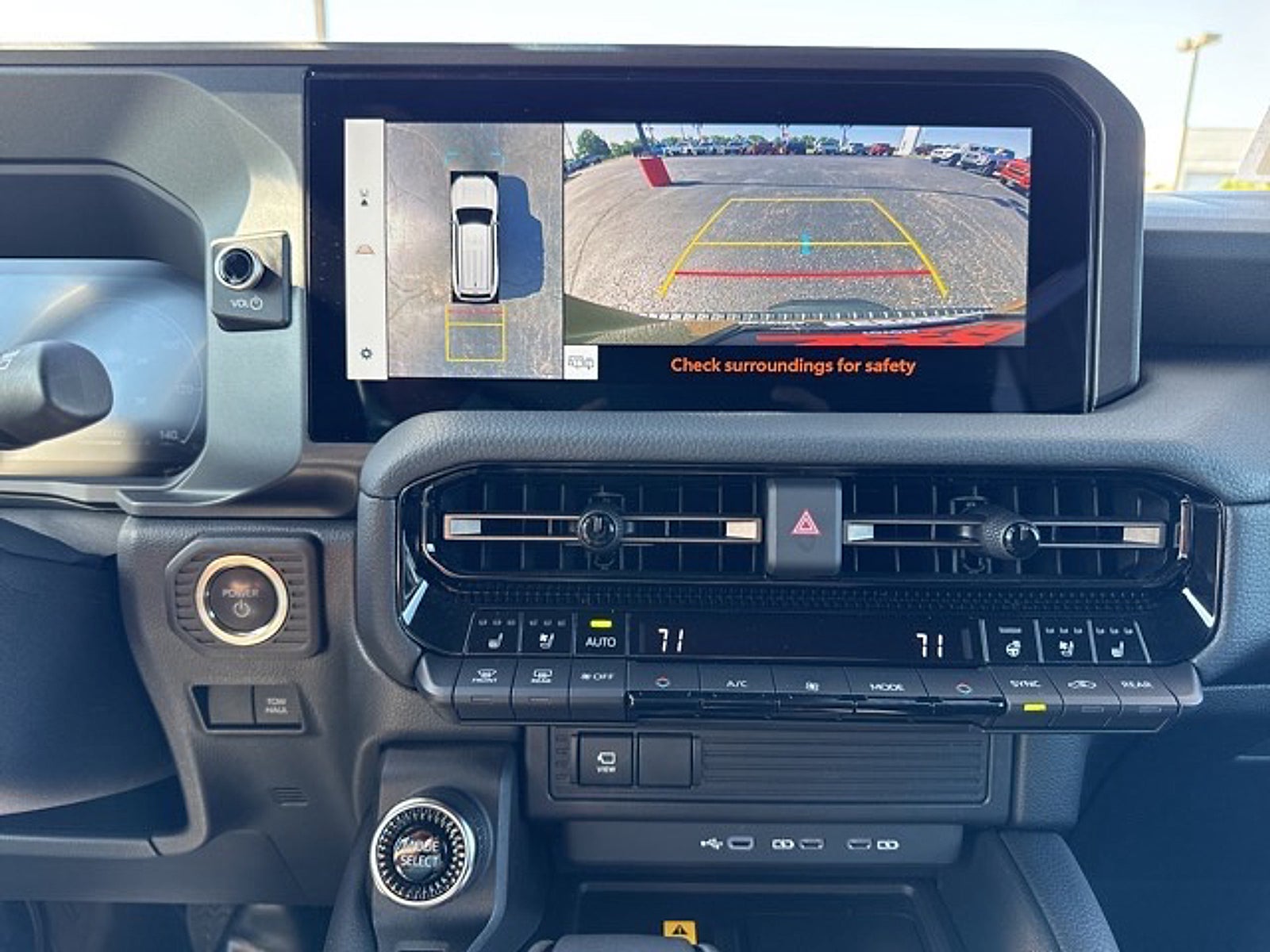 2025 Toyota Land Cruiser 4WD (Natl)