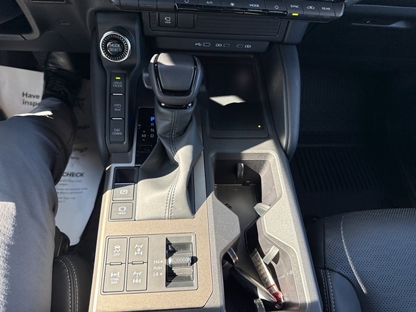 2025 Toyota Land Cruiser 4WD (Natl)