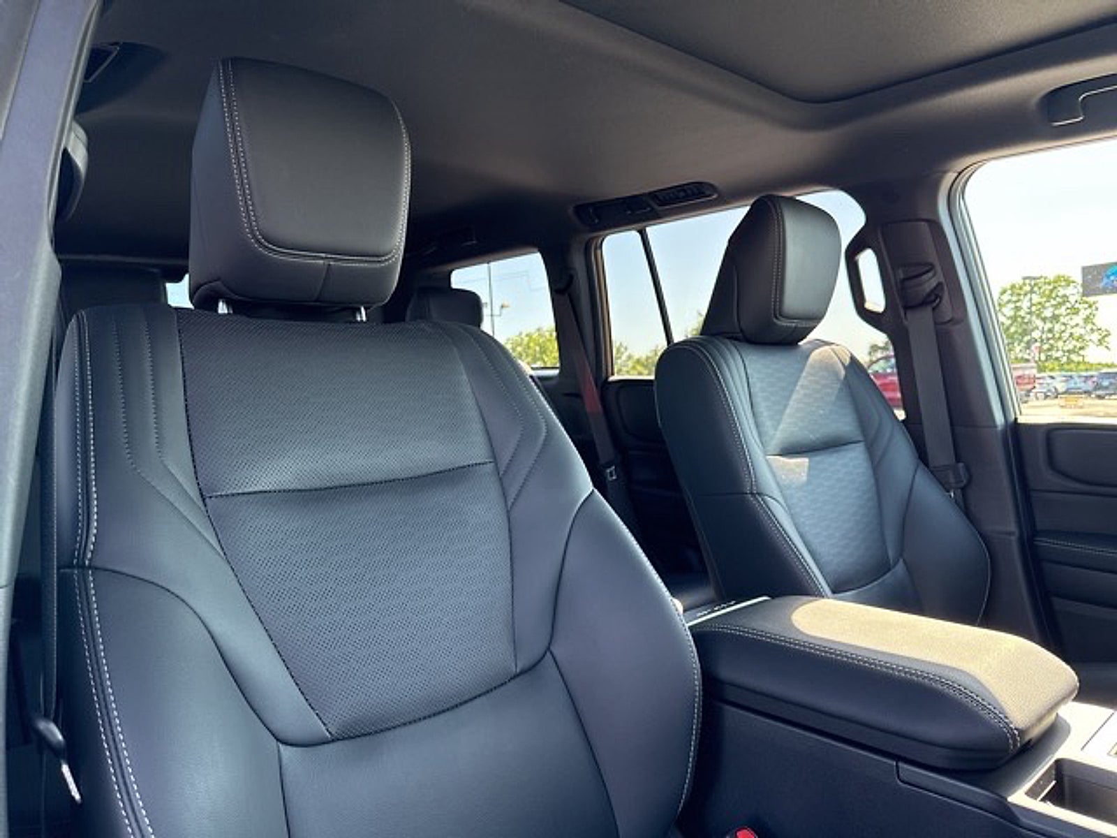 2025 Toyota Land Cruiser 4WD (Natl)