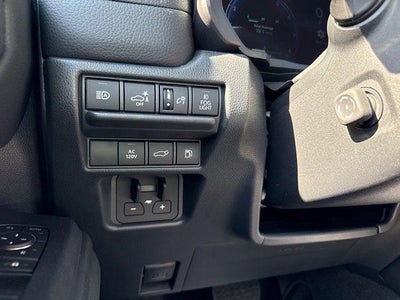 2025 Toyota Land Cruiser 4WD (Natl)