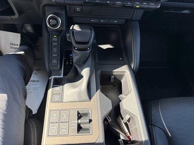 2025 Toyota Land Cruiser 4WD (Natl)
