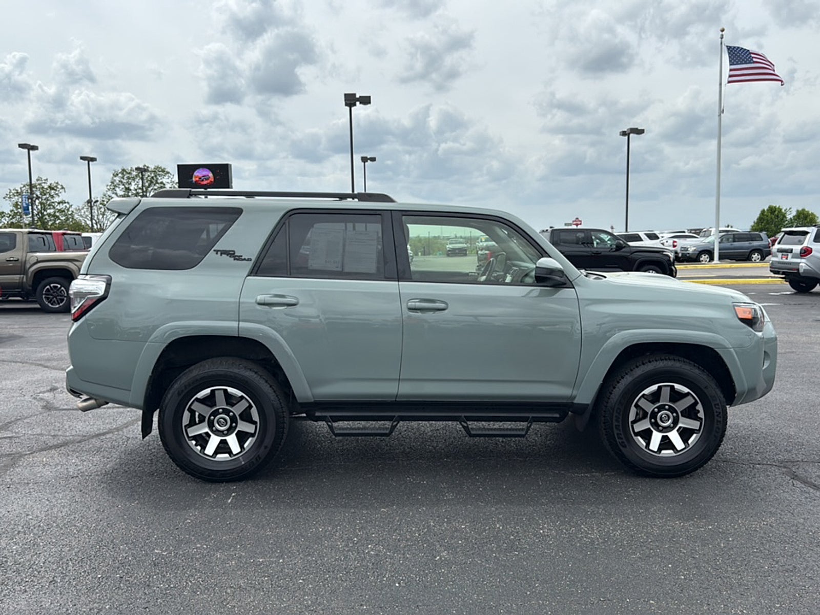 2023 Toyota 4Runner TRD Off Road