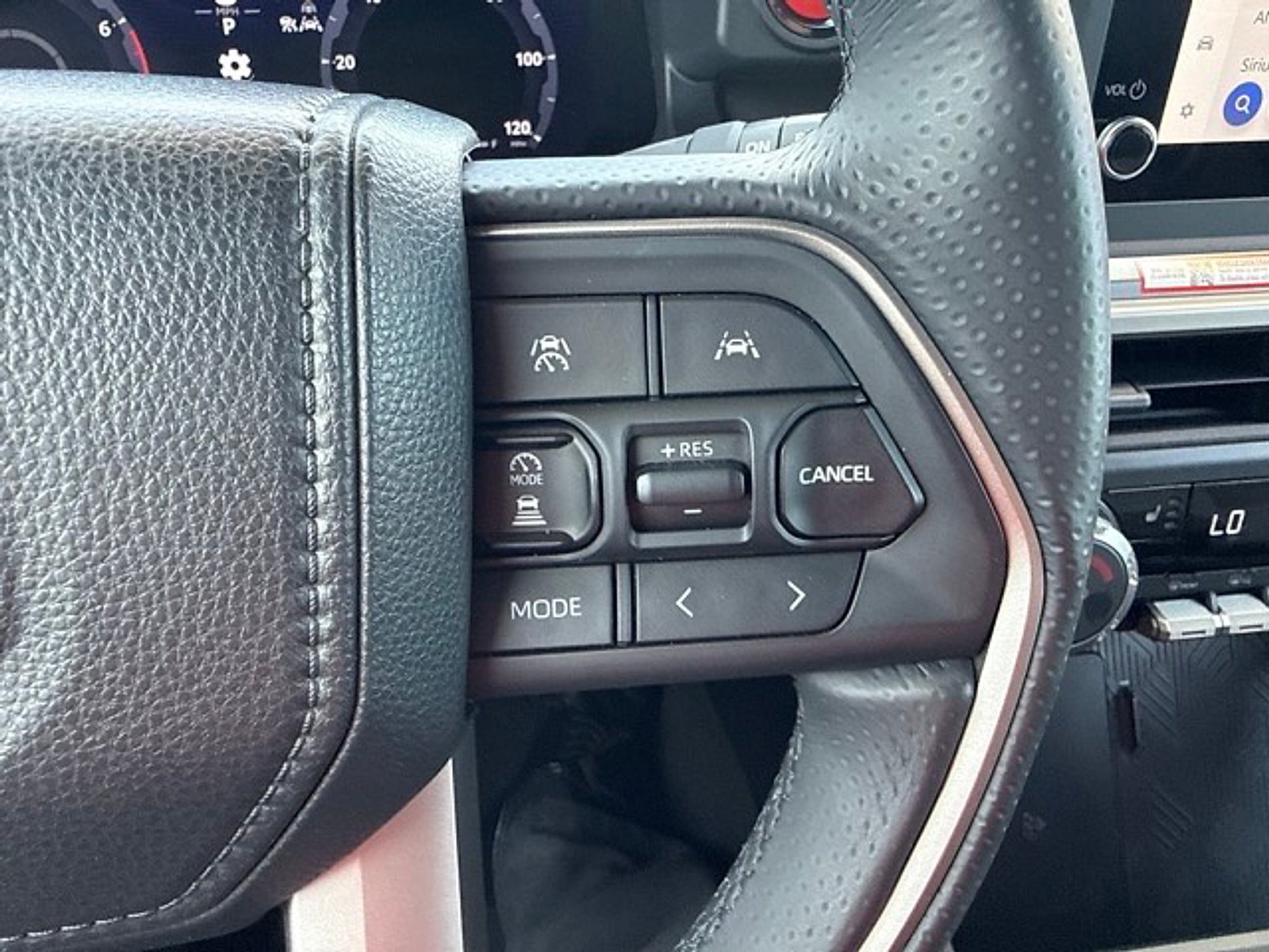 2025 Toyota 4Runner Hybrid TRD Off Road