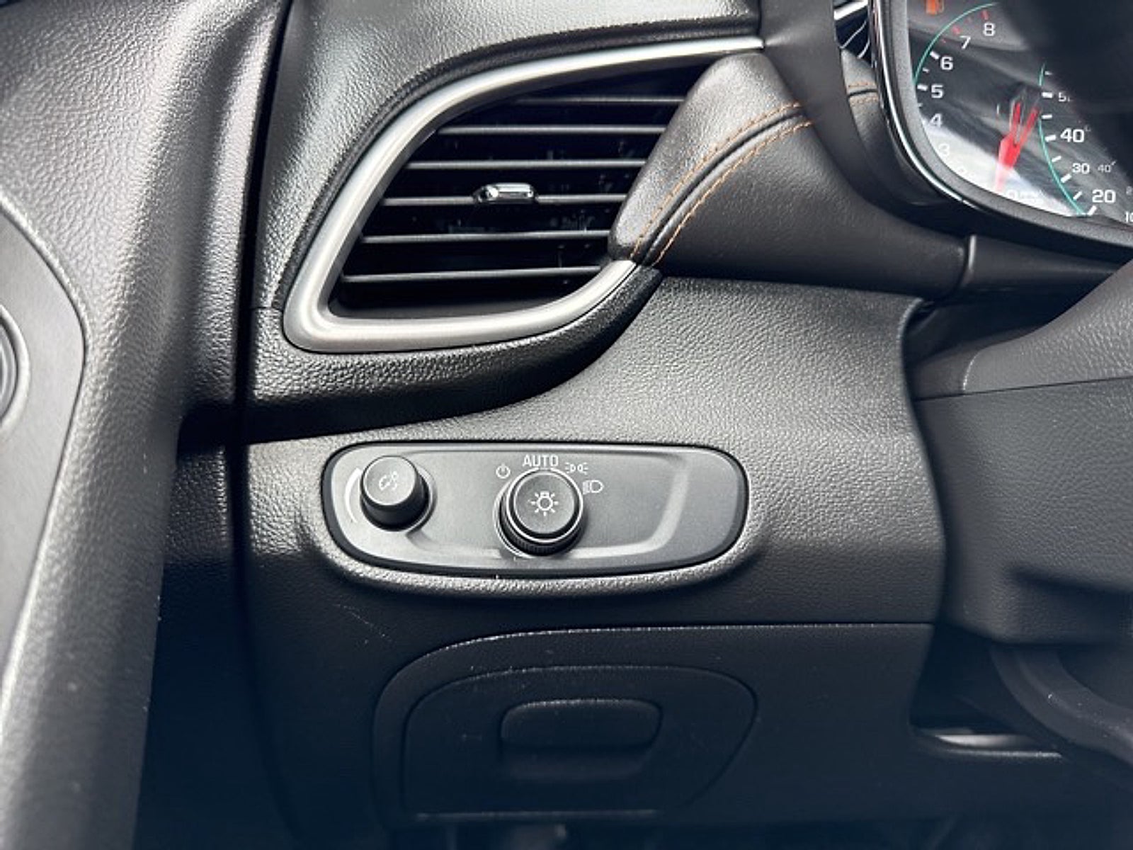 2022 Chevrolet Trax AWD LT